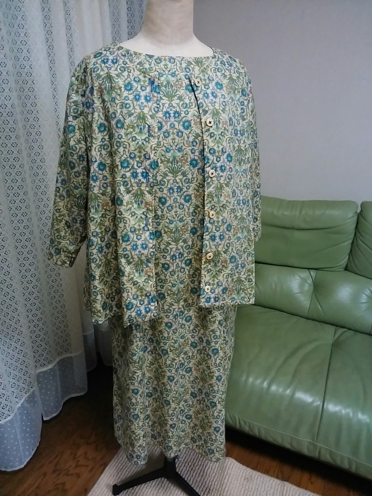 サテンの手触り綿ローンブラウスジャケットノースリーブワンピースと合わせて Iichi ハンドメイド クラフト作品 手仕事品の通販