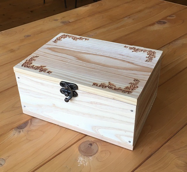 杉の木で作る 宝箱 釘打ちトントン簡単木工 Diy キット Iichi ハンドメイド クラフト作品 手仕事品の通販
