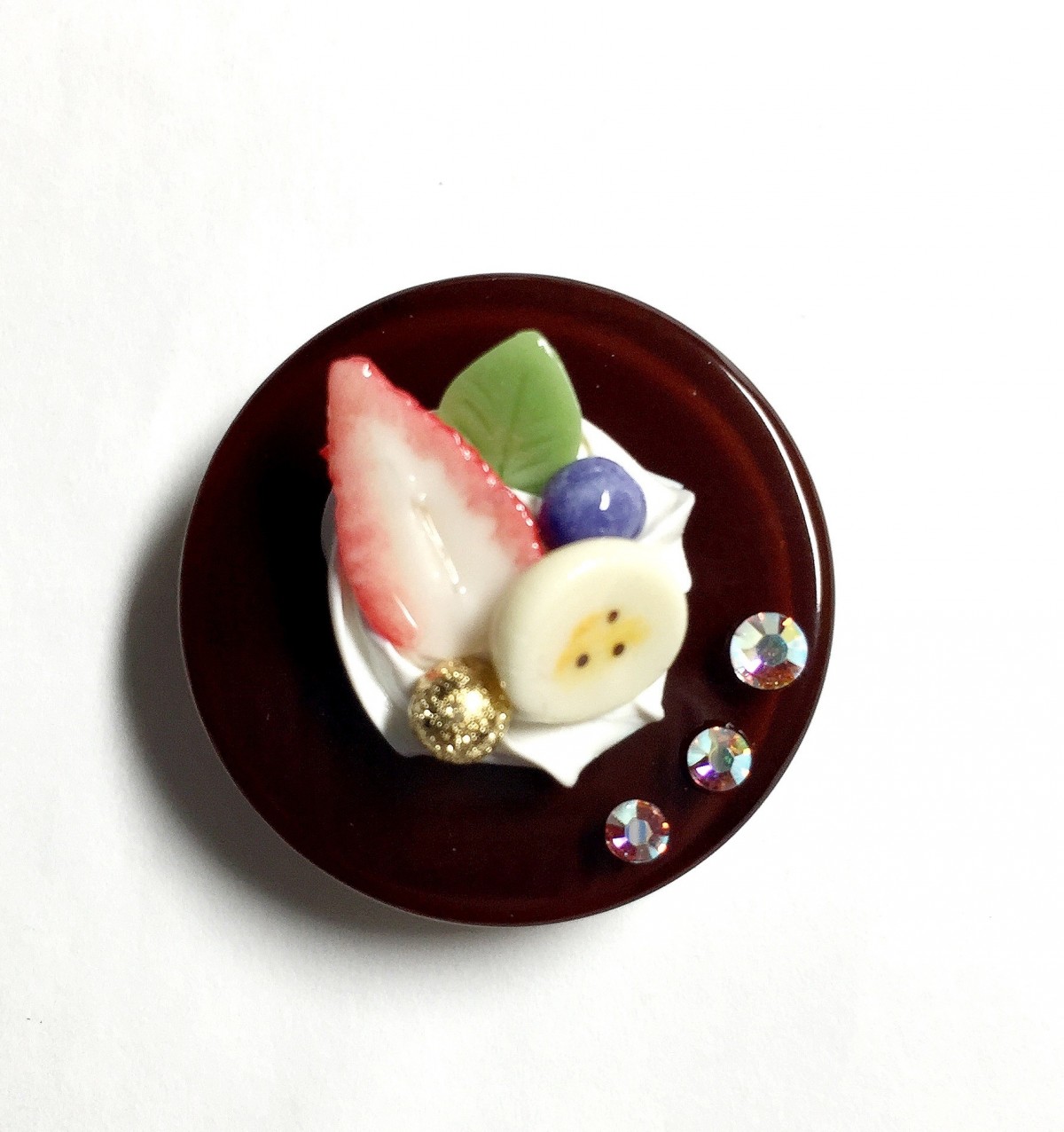 フルーツたっぷりコーヒーゼリーケーキのブローチ Iichi ハンドメイド クラフト作品 手仕事品の通販