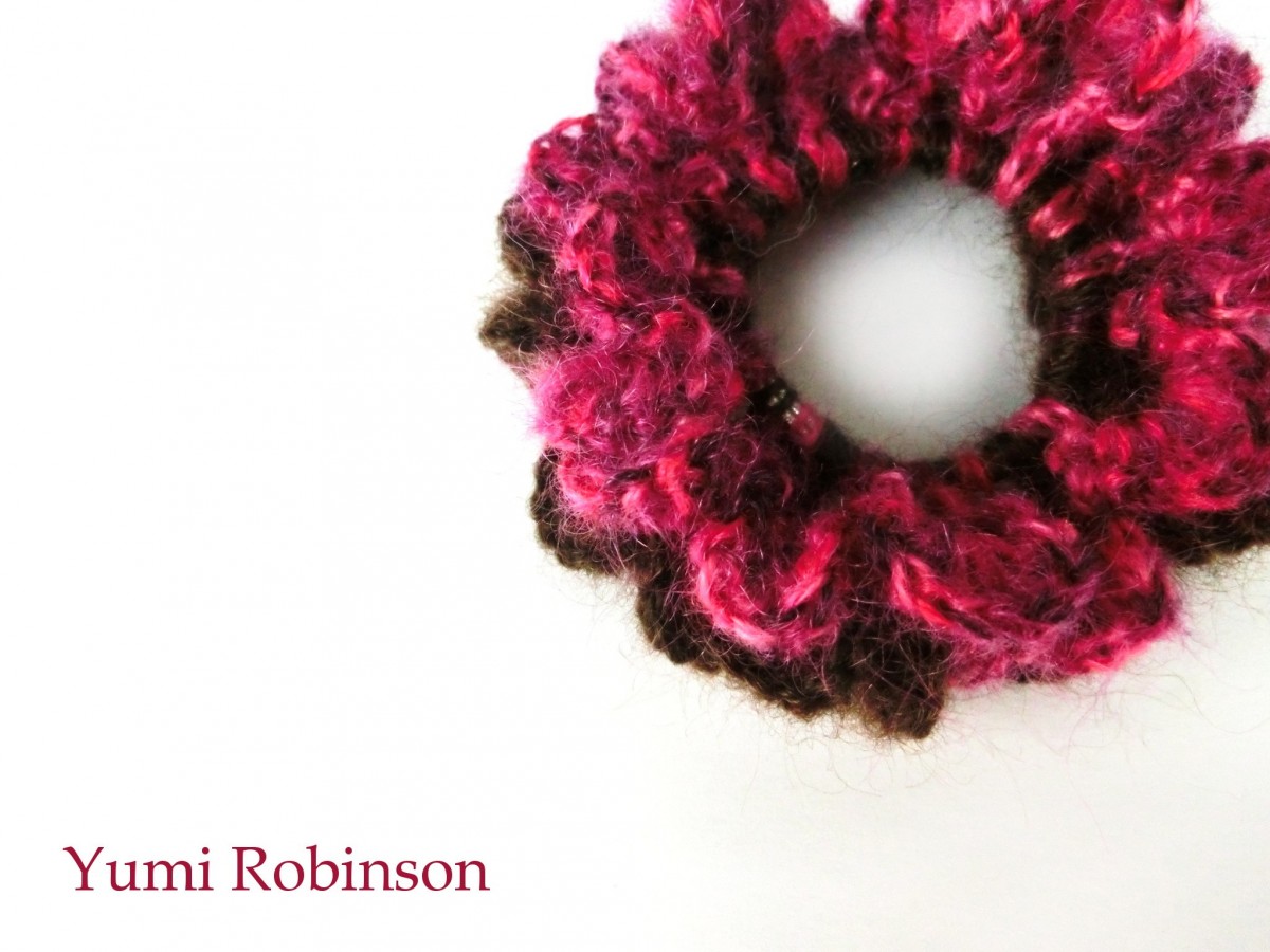 ふんわりモヘアのもこもこシュシュ ショコラ フランボワーズ Iichi ハンドメイド クラフト作品 手仕事品の通販