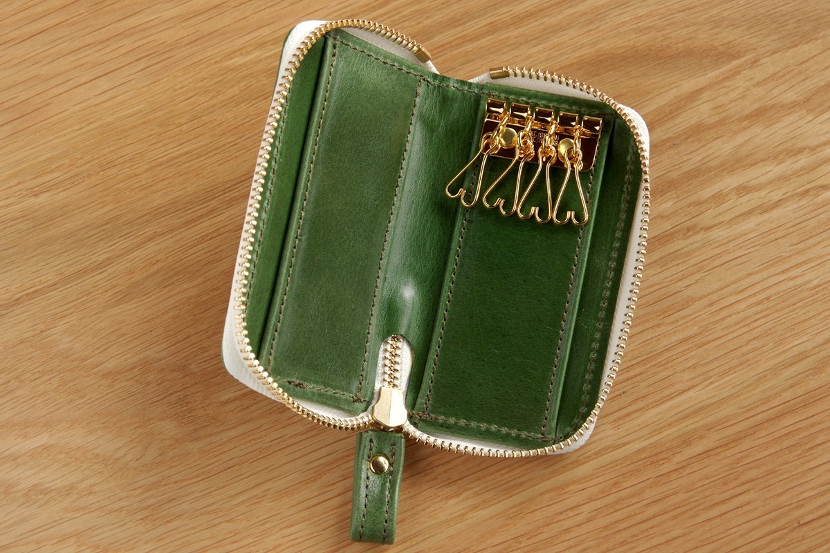 バッファローヌメ革 ラウンドファスナーキーケース グリーン Iichi ハンドメイド クラフト作品 手仕事品の通販