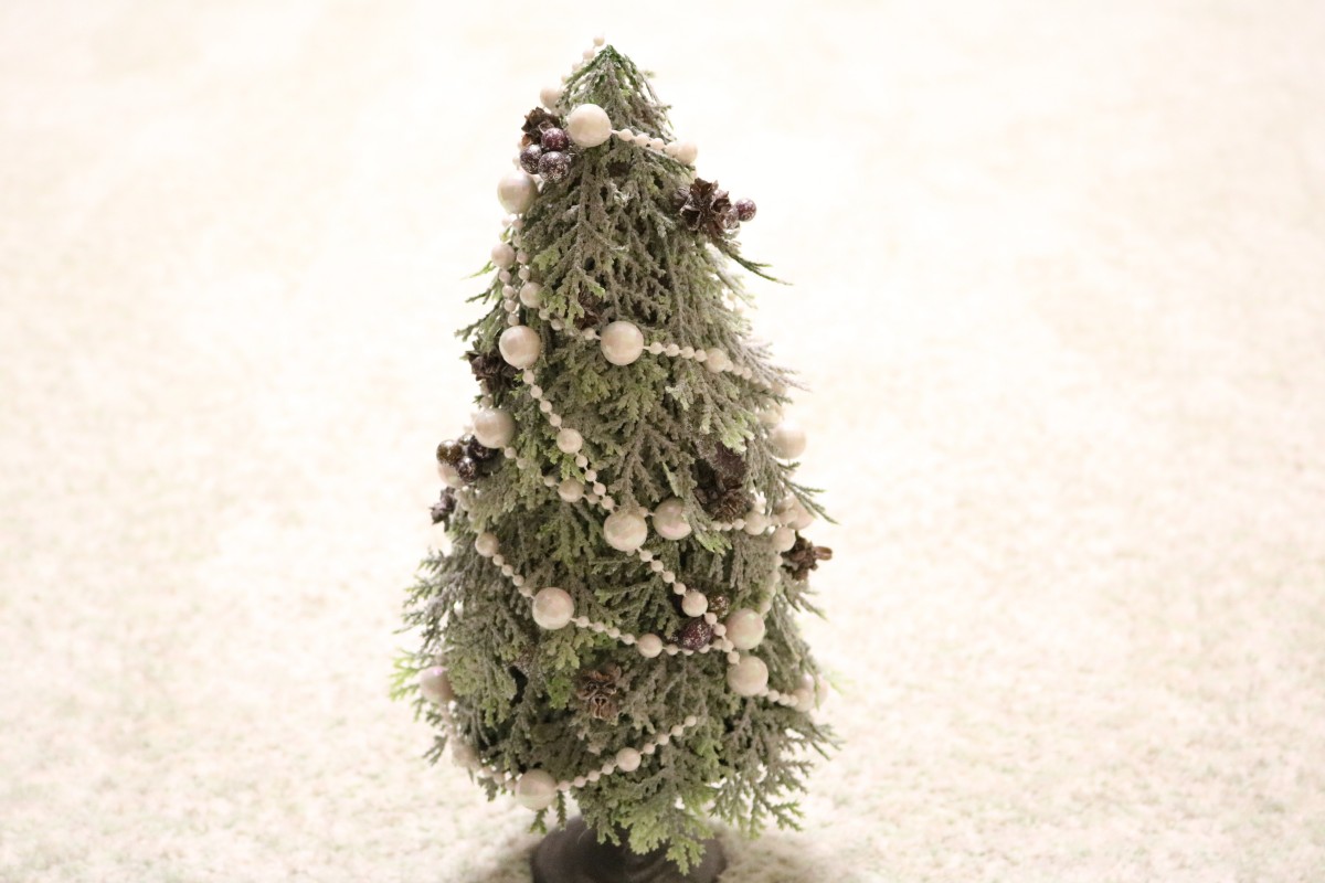 シルバーグリーンでちょっと大人っぽく クリスマスツリー Iichi ハンドメイド クラフト作品 手仕事品の通販