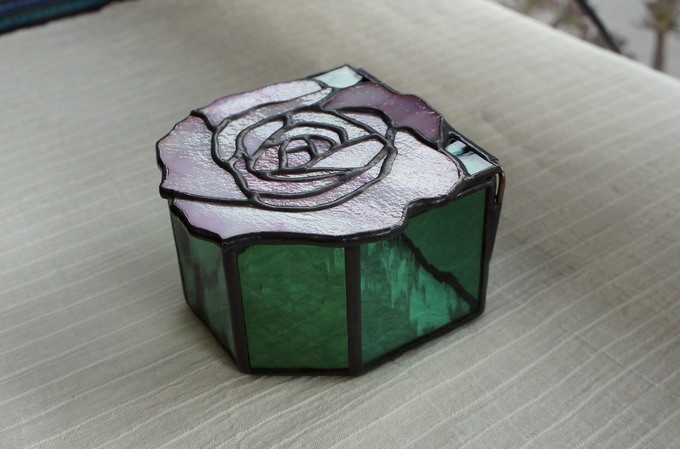 ピンクの薔薇のメディカルケース Iichi ハンドメイド クラフト作品 手仕事品の通販