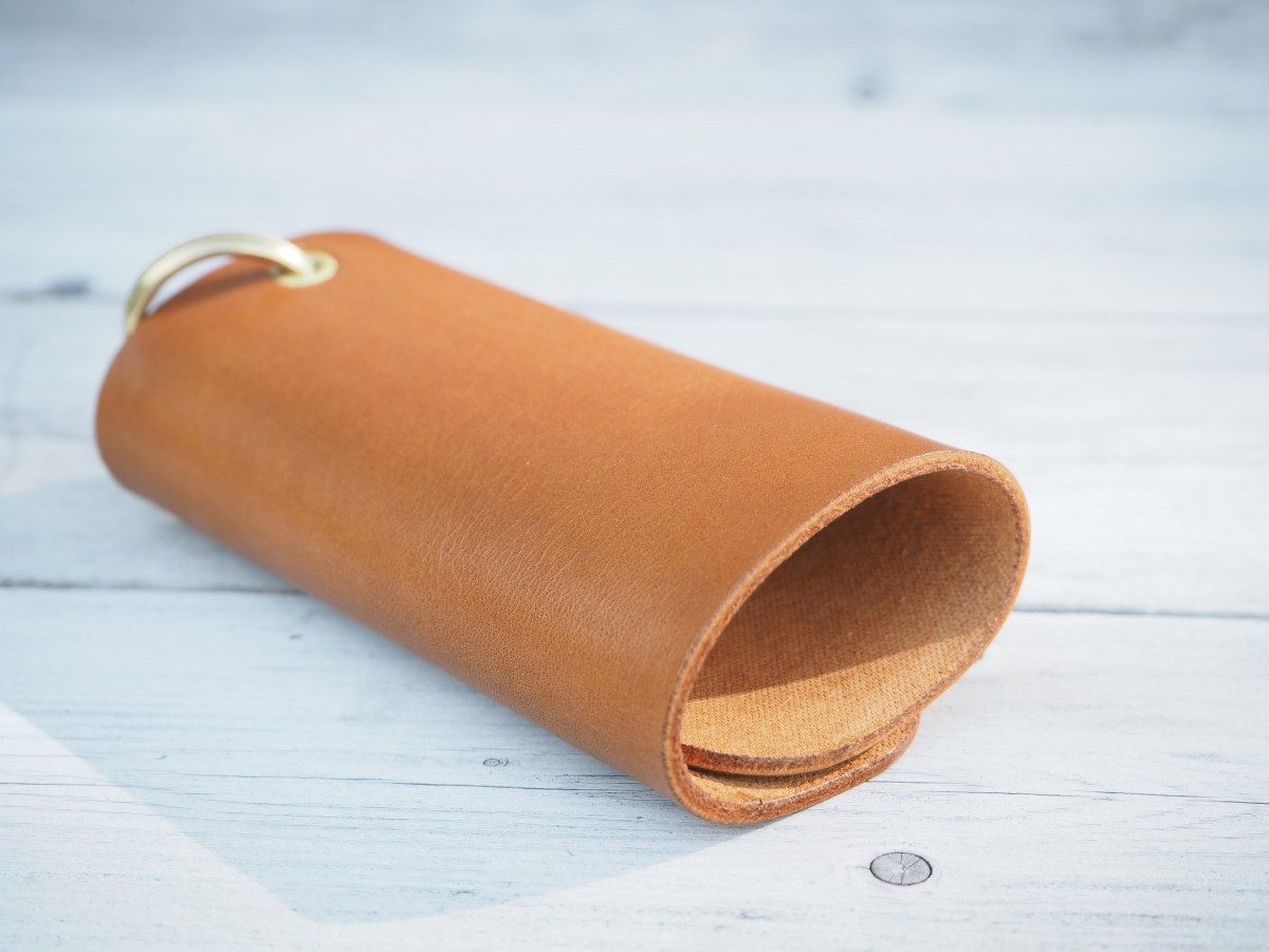 キーケース レディース メンズ 革 使うほどに味わい深まる 日本製オイルヌメ革 プレゼントに キャメル系ブラウン Iichi ハンドメイド クラフト作品 手仕事品の通販