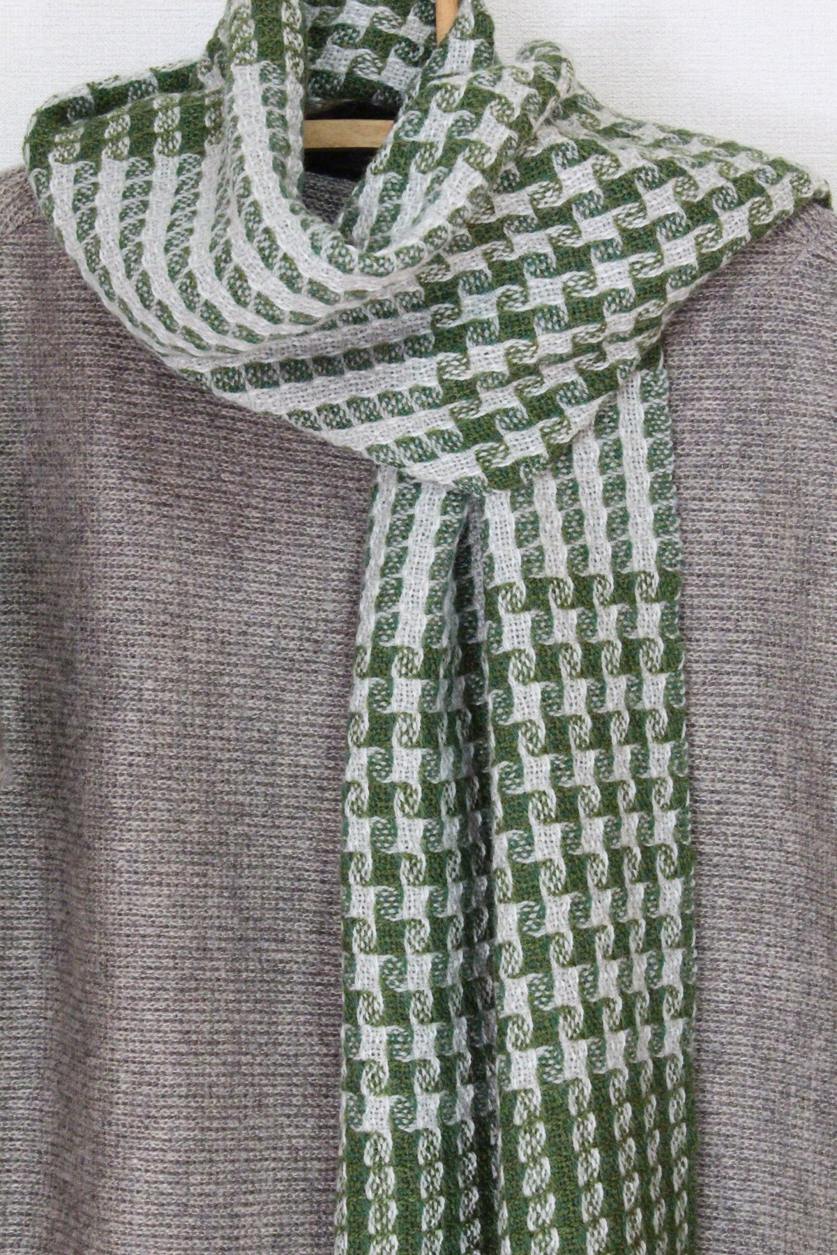 手織のストール 常磐緑 ときわみどり Iichi ハンドメイド クラフト作品 手仕事品の通販