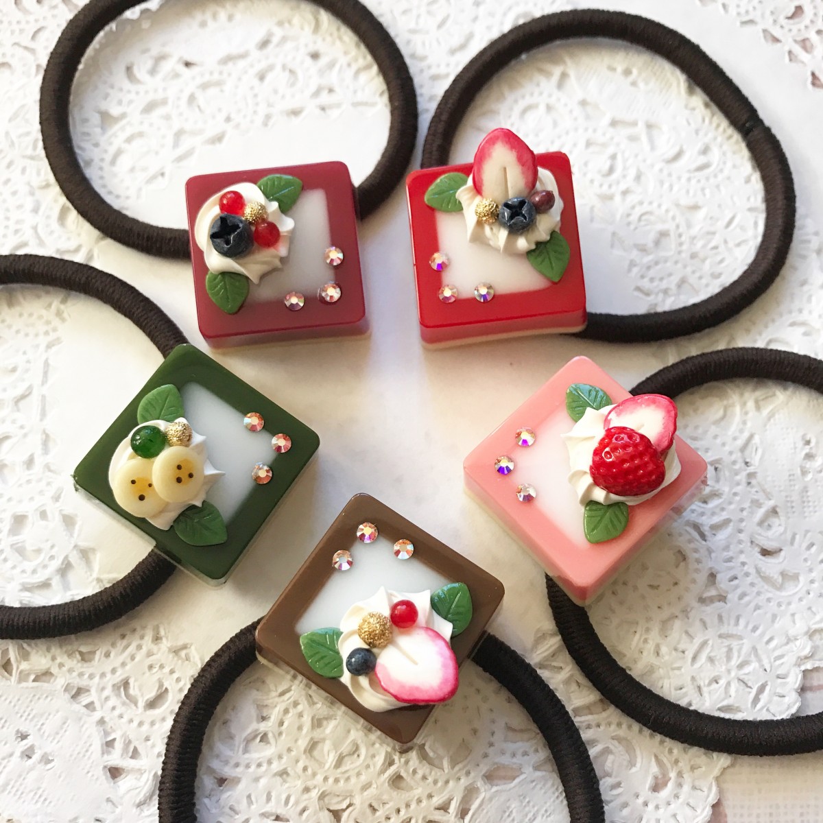 選べる5種類 Cubeケーキのヘアゴム Iichi ハンドメイド クラフト作品 手仕事品の通販