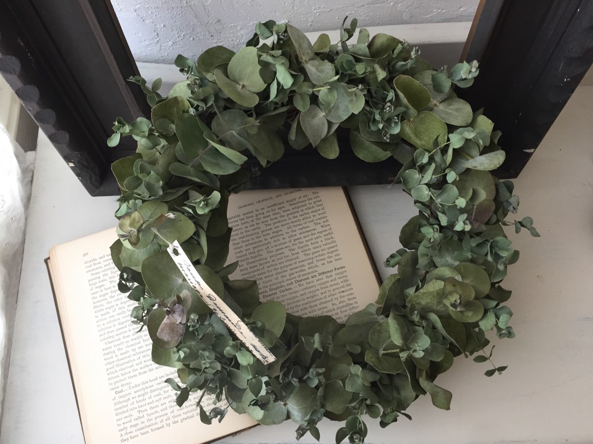 ユーカリのシンプルリース25 タグを添えて Iichi ハンドメイド クラフト作品 手仕事品の通販