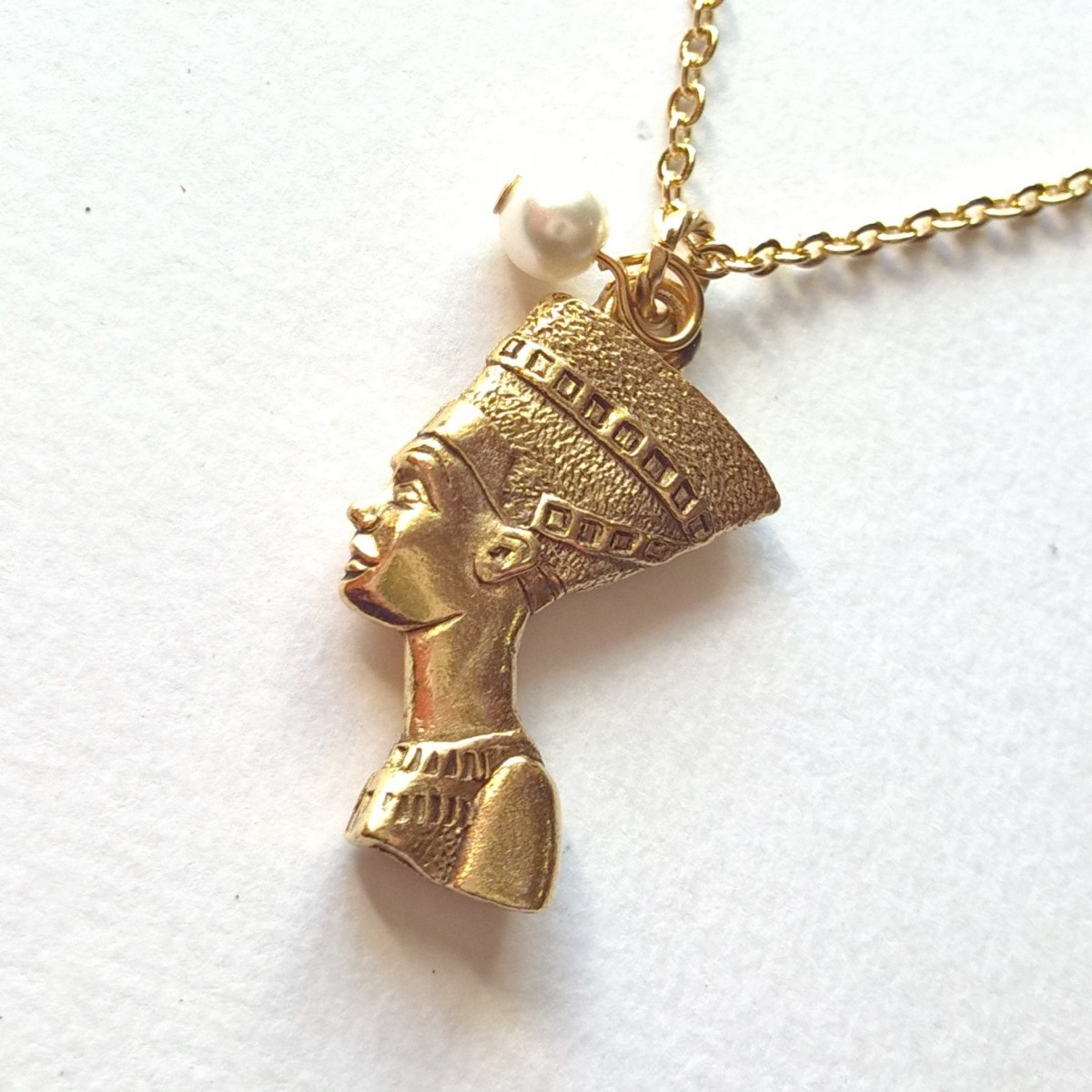 ネフェルティティ 古代エジプトの美女 の ネックレス ゴールド Iichi ハンドメイド クラフト作品 手仕事品の通販