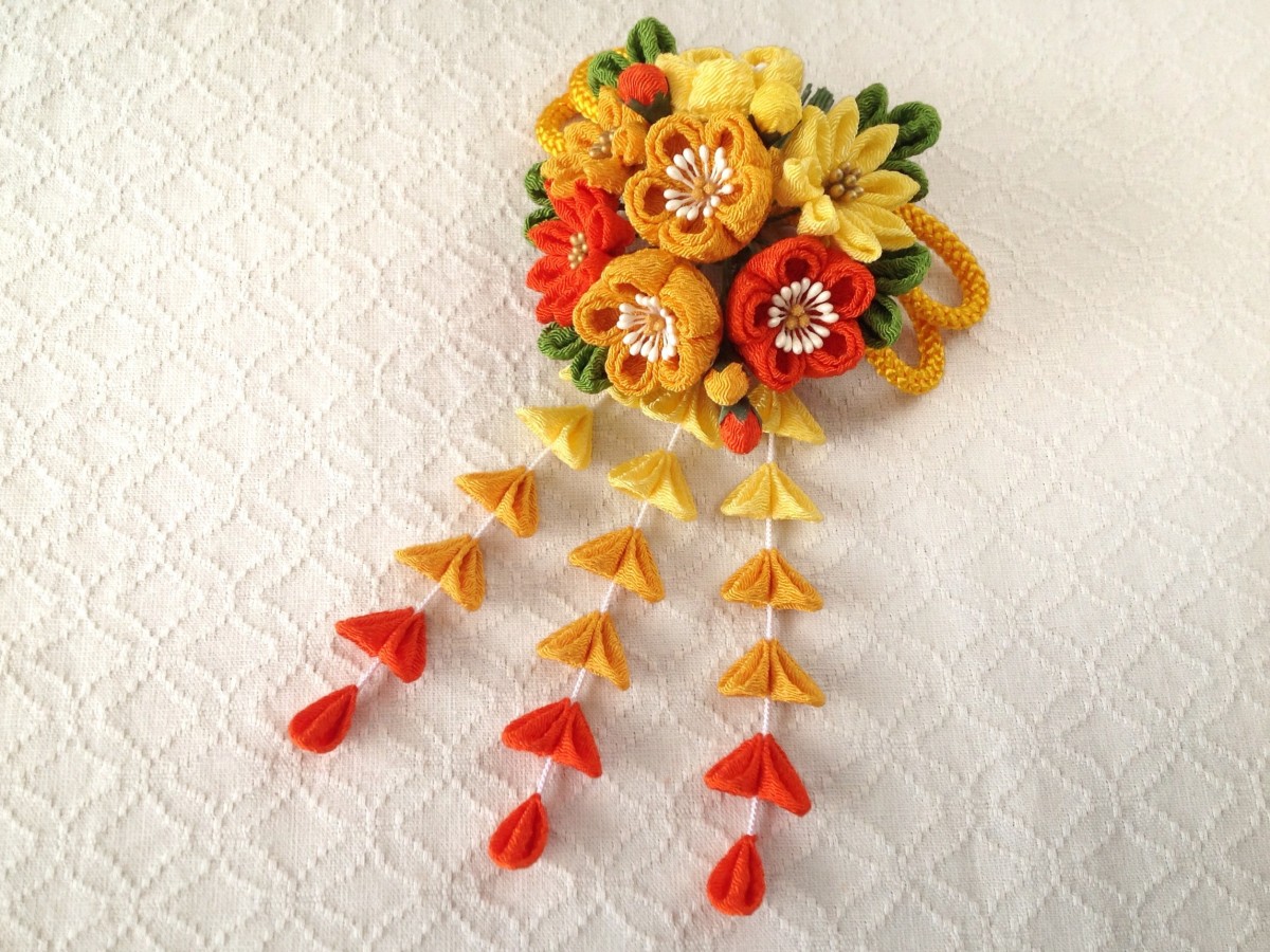 つまみ細工 藤下がり付き梅と小菊と江戸打ち紐の髪飾り レモンと山吹と橙色 Iichi ハンドメイド クラフト作品 手仕事品の通販