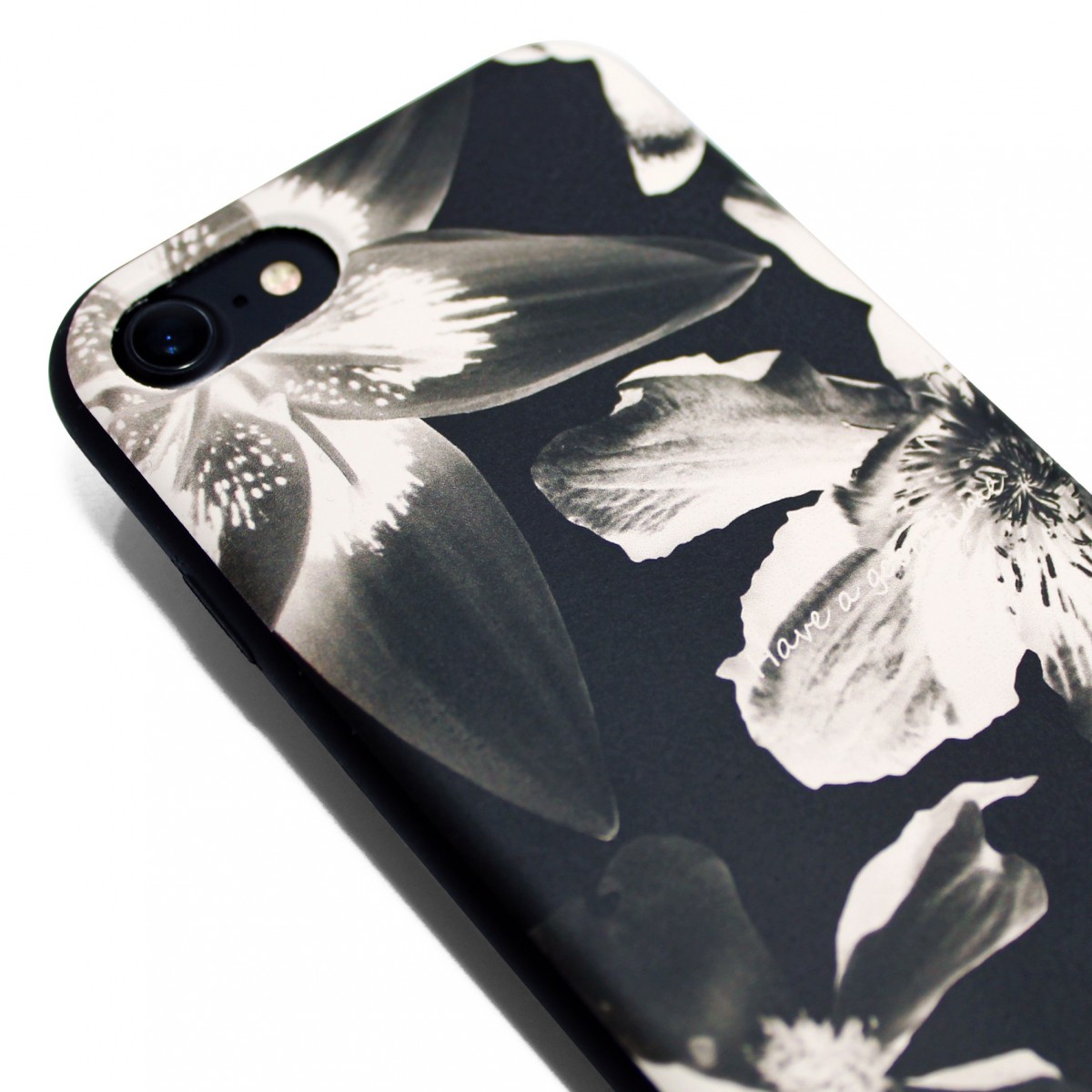 Iphone7ケース 4 7寸用 軽量レザーケースiphone7カバー 花柄 ブラック ブラックフラワー Iichi ハンドメイド クラフト作品 手仕事品の通販