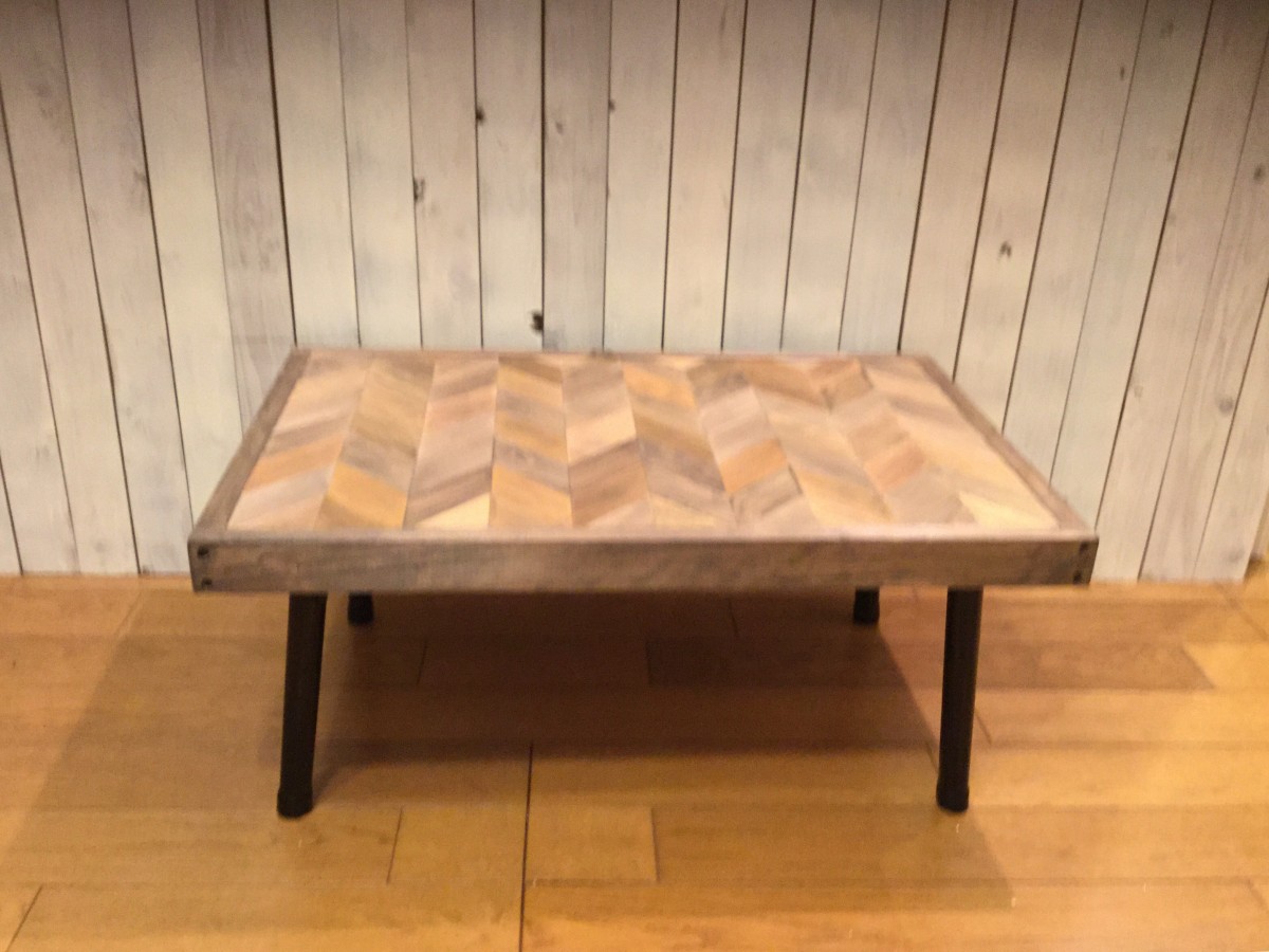 スクラップウッドのヘリンボーンローテーブル 折りたたみテーブル Iichi ハンドメイド クラフト作品 手仕事品の通販