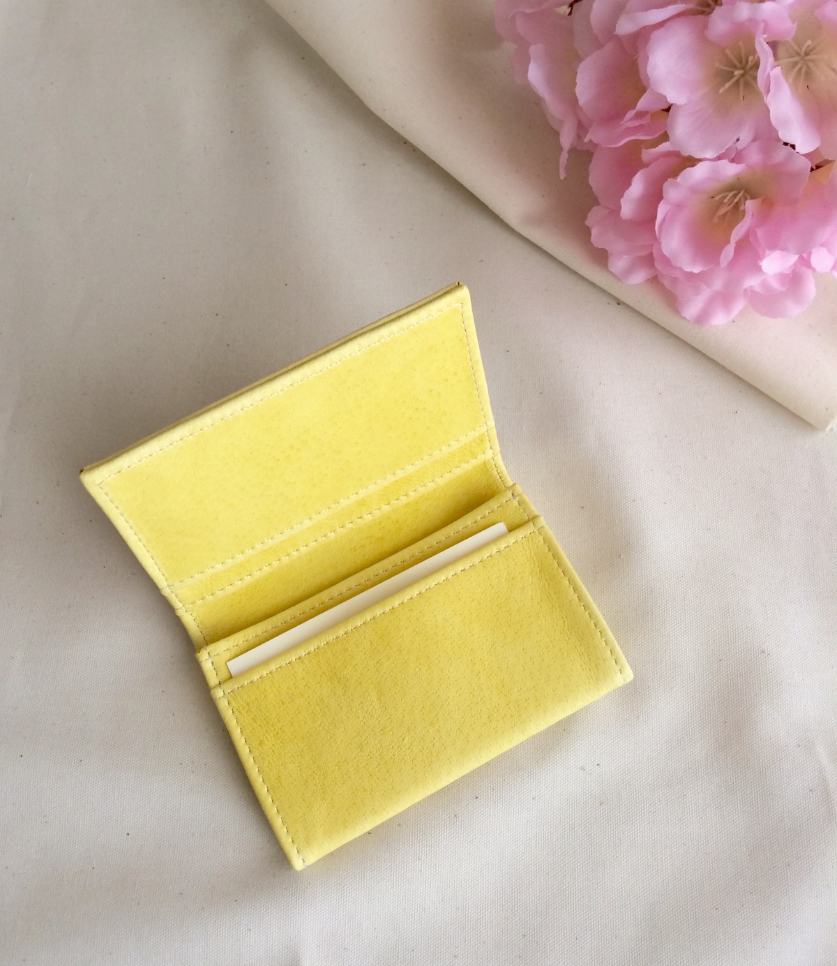春色淡い黄色の名刺入れ Iichi ハンドメイド クラフト作品 手仕事品の通販