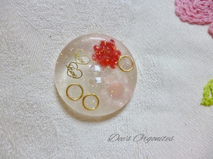 可愛い花柄 刺繍 オルゴナイトボタンのポーチ Iichi ハンドメイド クラフト作品 手仕事品の通販