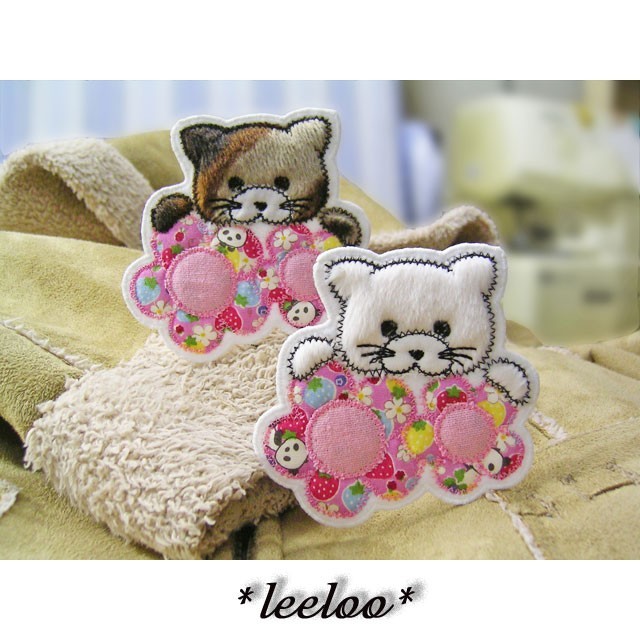 ピンクのお花とかわいい猫ちゃん ワッペン ２枚セット Iichi ハンドメイド クラフト作品 手仕事品の通販
