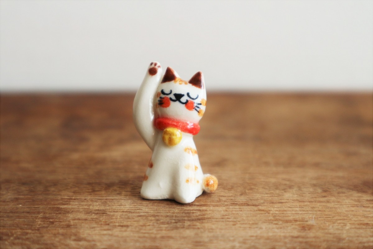 小さな招き猫 トラ猫 Iichi ハンドメイド クラフト作品 手仕事品の通販