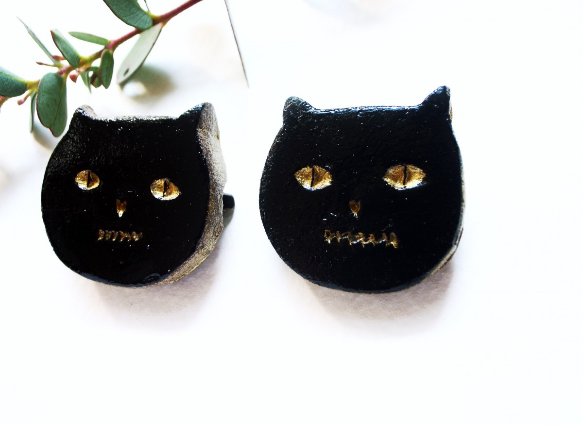 黒猫のバッチ 白猫 Iichi ハンドメイド クラフト作品 手仕事品の通販