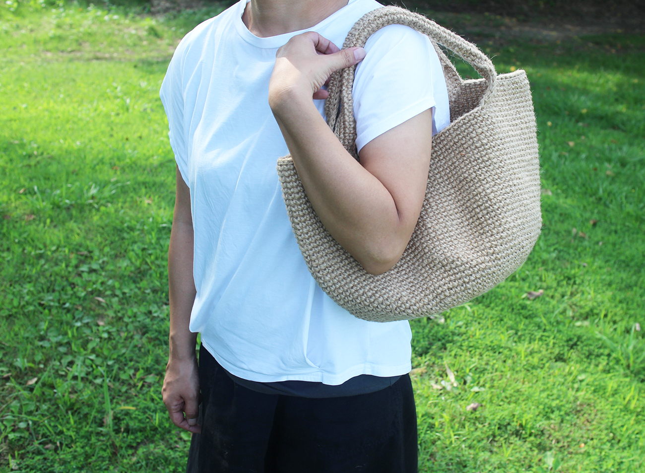 北欧スタイルのコロンと丸底の麻ひもかごバッグ ショート Iichi ハンドメイド クラフト作品 手仕事品の通販