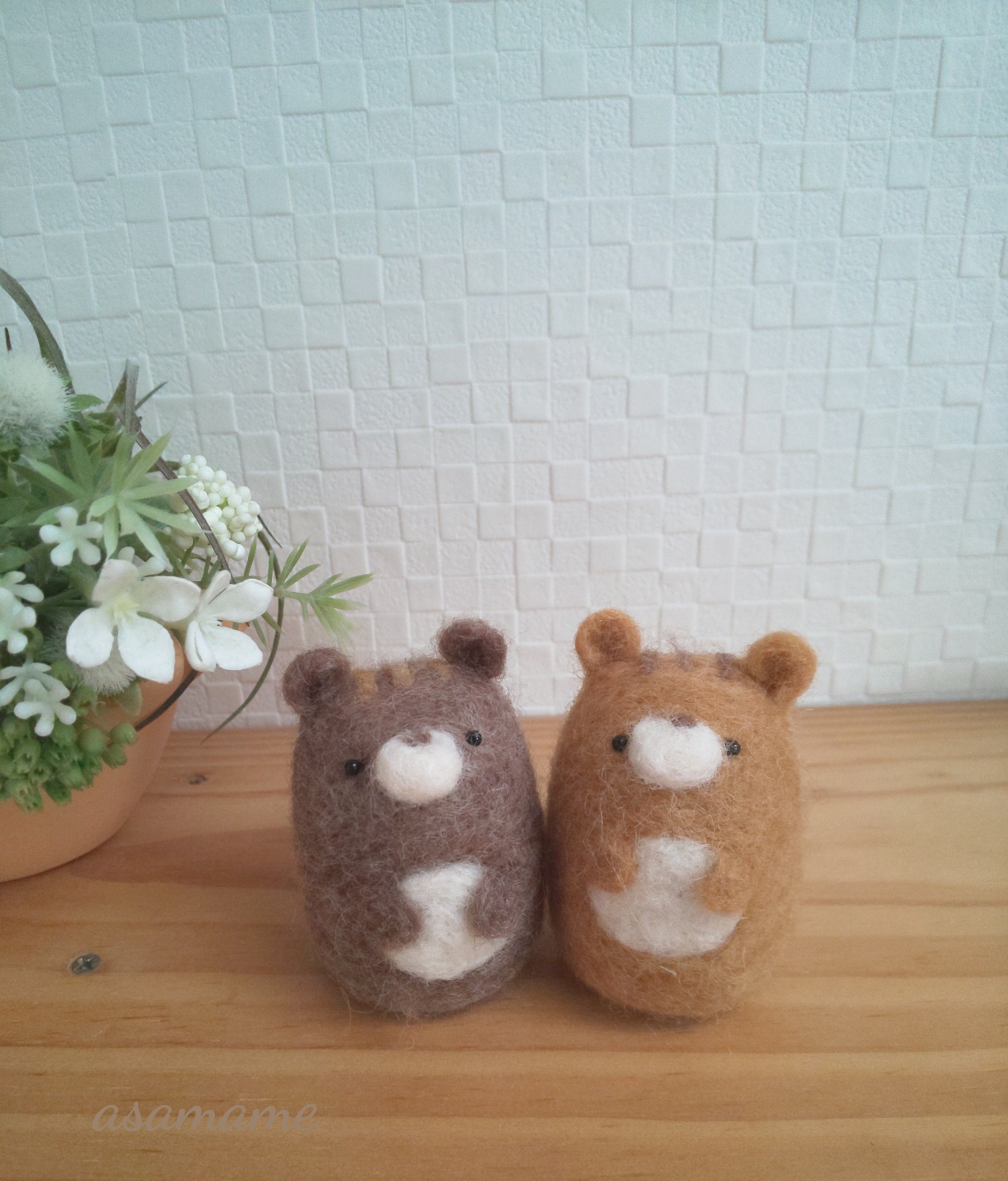 つぶらな瞳のどんぐり大好きリスさん ライトブラウン ブラウン Iichi ハンドメイド クラフト作品 手仕事品の通販