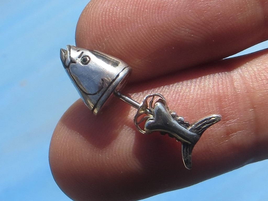 まぐろピアス 片耳 Iichi ハンドメイド クラフト作品 手仕事品の通販