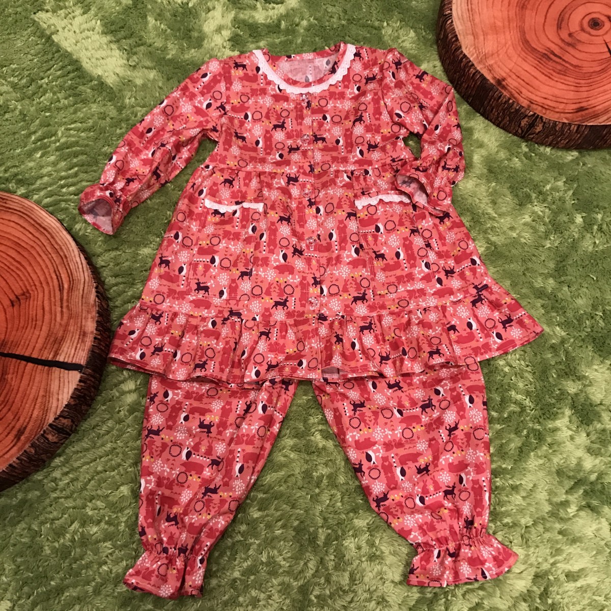 キッズレースフリルワンピースパジャマ 赤色北欧柄 Iichi ハンドメイド クラフト作品 手仕事品の通販