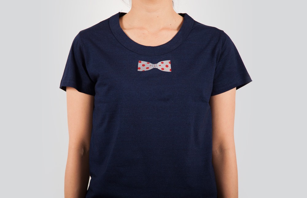 シュール ボディーからオリジナル お土産 プレゼントに 蝶ネクタイのプリント ｔシャツ Tcollector Iichi ハンドメイド クラフト作品 手仕事品の通販