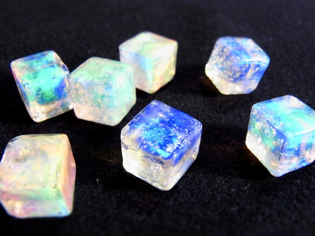 飾り付け用 虹のしずくキューブ Iichi ハンドメイド クラフト作品 手仕事品の通販