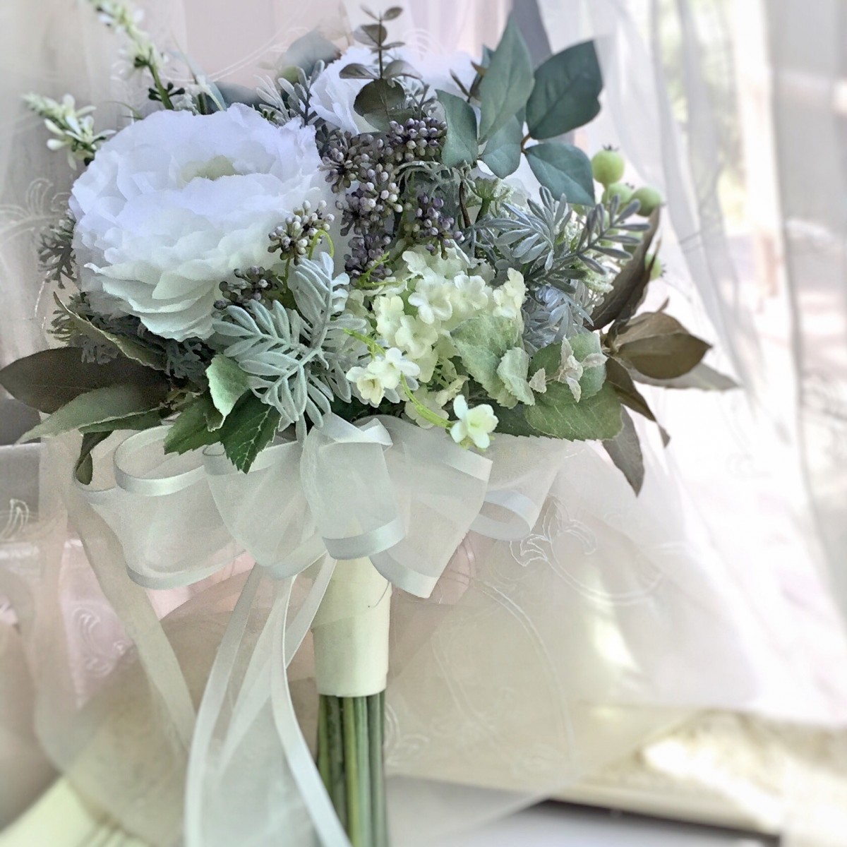 白いポピーのクラッチブーケ Iichi ハンドメイド クラフト作品 手仕事品の通販