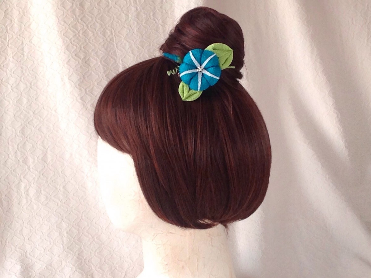 つまみ細工 朝顔の髪飾り 縹色 Iichi ハンドメイド クラフト作品 手仕事品の通販