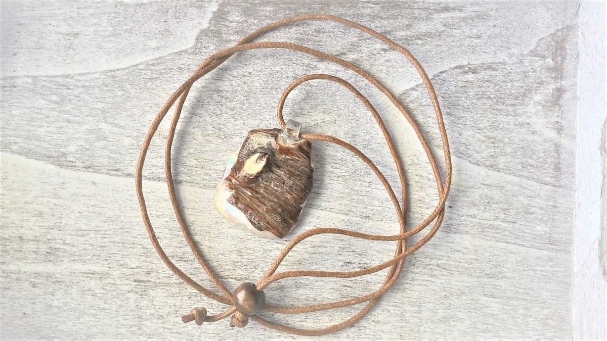レア 桜の木目の貝のネックレス Iichi ハンドメイド クラフト作品 手仕事品の通販