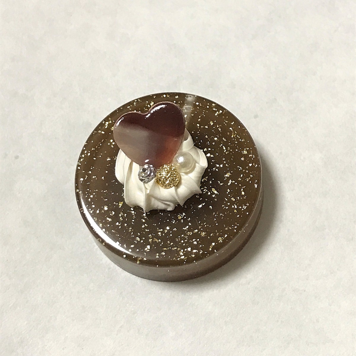 金粉ラメのマーブルチョコケーキブローチ Iichi ハンドメイド クラフト作品 手仕事品の通販