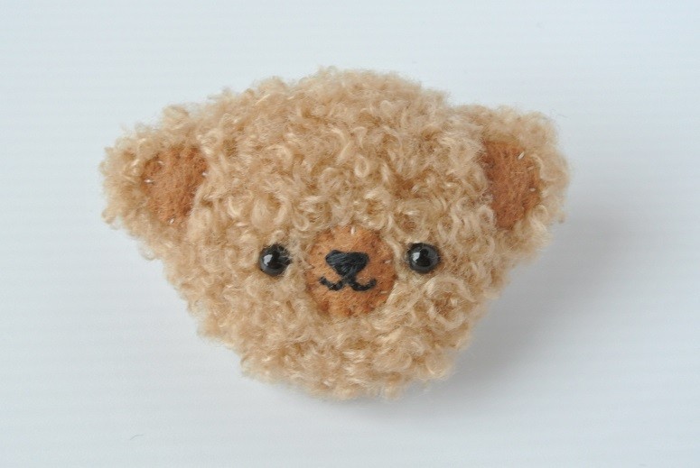 くまくまブローチ | iichi ハンドメイド・クラフト作品・手仕事品の通販