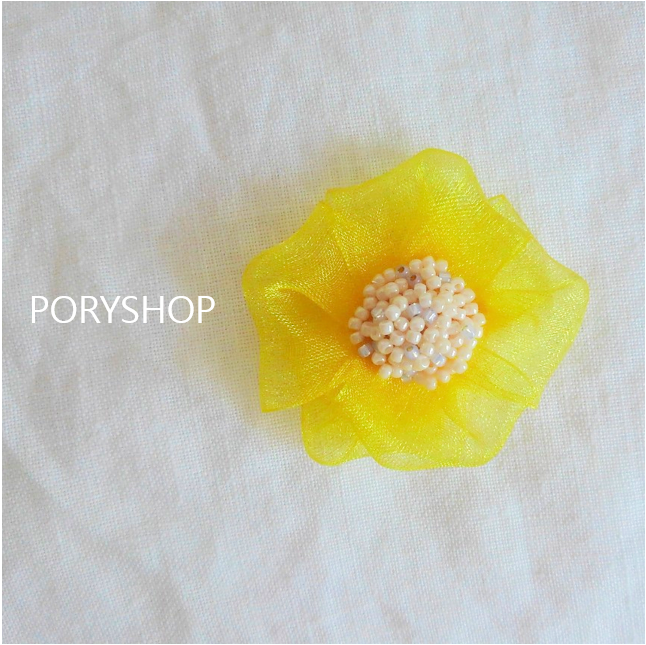 黄色い花のコサージュ Iichi ハンドメイド クラフト作品 手仕事品の通販