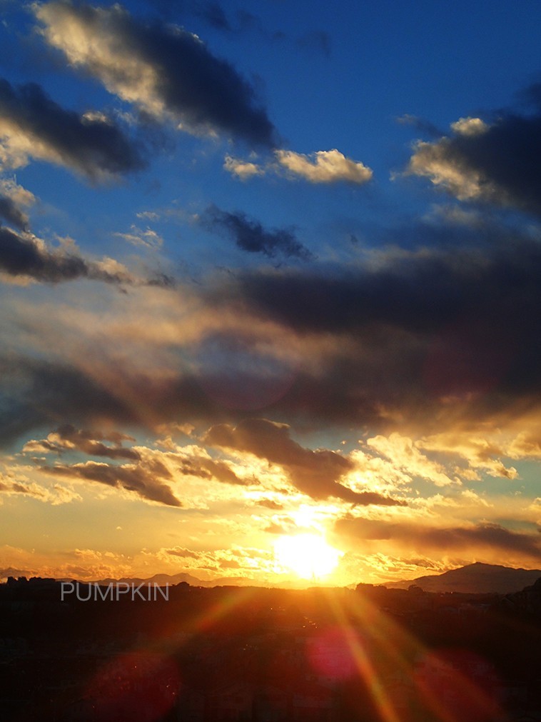 青と紅のグラデーション Ph 015 写真 横浜 夕日 夕暮れ Iichi ハンドメイド クラフト作品 手仕事品の通販