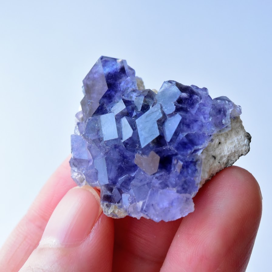 ピンク・ブルー ビンガム産 ブルーフローライト fluorite 青 蛍石