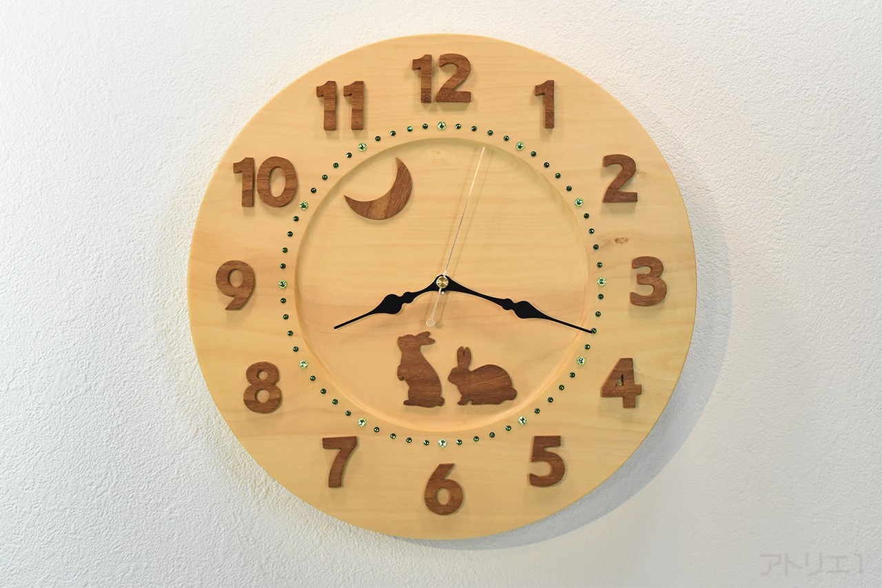 月見うさぎの掛け時計 クオーツ時計 Iichi ハンドメイド