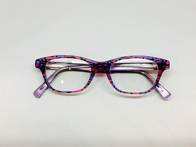 ピンクステンドグラスカラーのクリスタルなメガネ メガネフレーム Iichi ハンドメイド クラフト作品 手仕事品の通販
