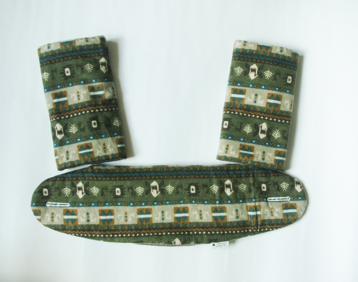リバーシブルよだれカバー 首回りパッドセット ノルディック柄 カーキ ダークベージュ エルゴ Iichi ハンドメイド クラフト作品 手仕事品の通販