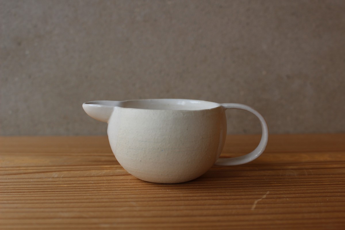 育てるウツワ ミルクピッチャー 大 白 地シリーズ Iichi ハンドメイド クラフト作品 手仕事品の通販