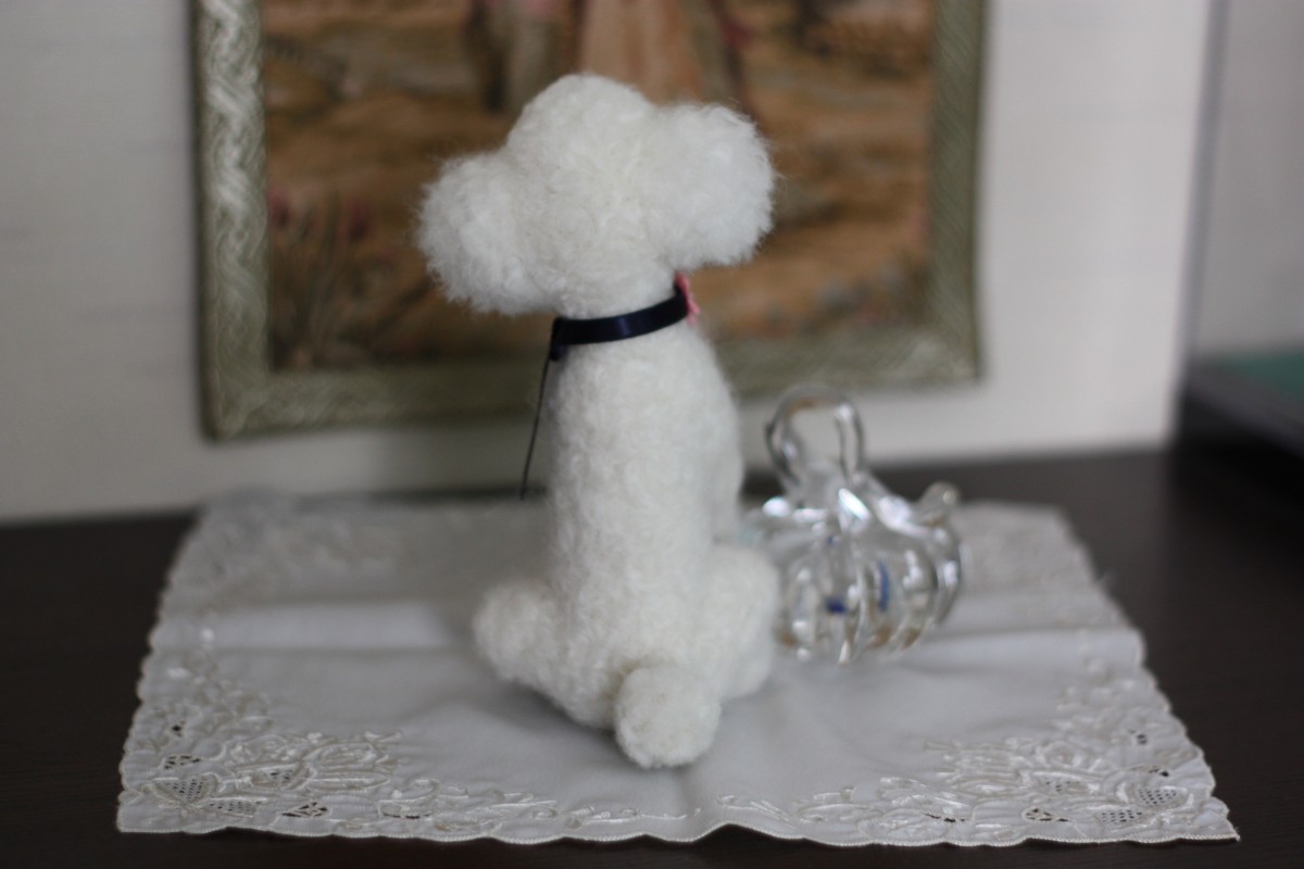 羊毛フェルト お洒落 ホワイト トイプードル Iichi ハンドメイド クラフト作品 手仕事品の通販