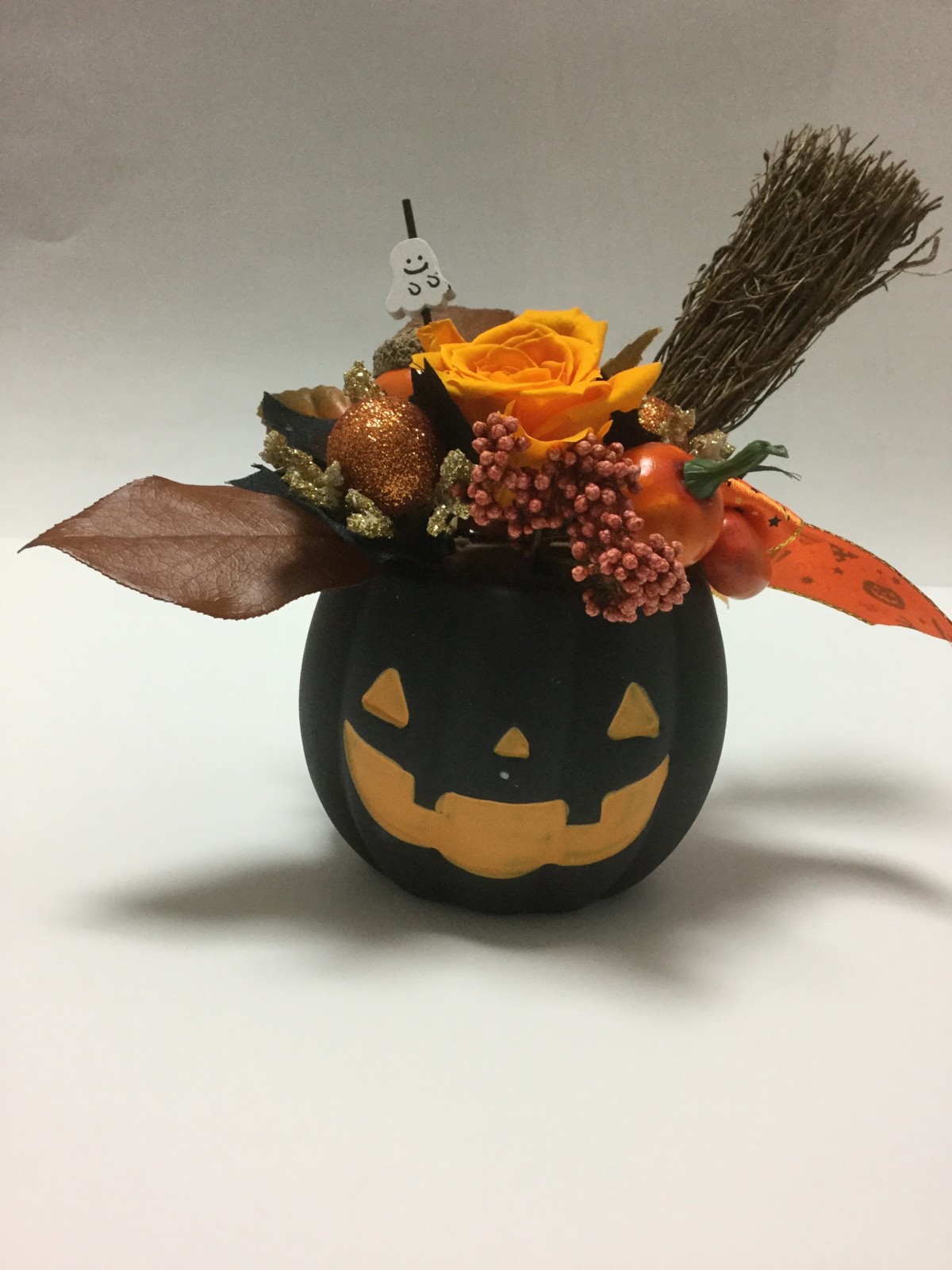 黒いかぼちゃのハロウィンアレンジ Iichi ハンドメイド クラフト作品 手仕事品の通販