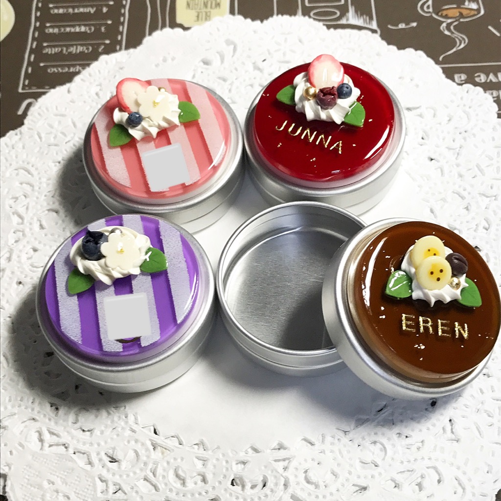 名前入り 選べる4種類 彩りゼリーケーキのアルミ缶ケース Iichi ハンドメイド クラフト作品 手仕事品の通販