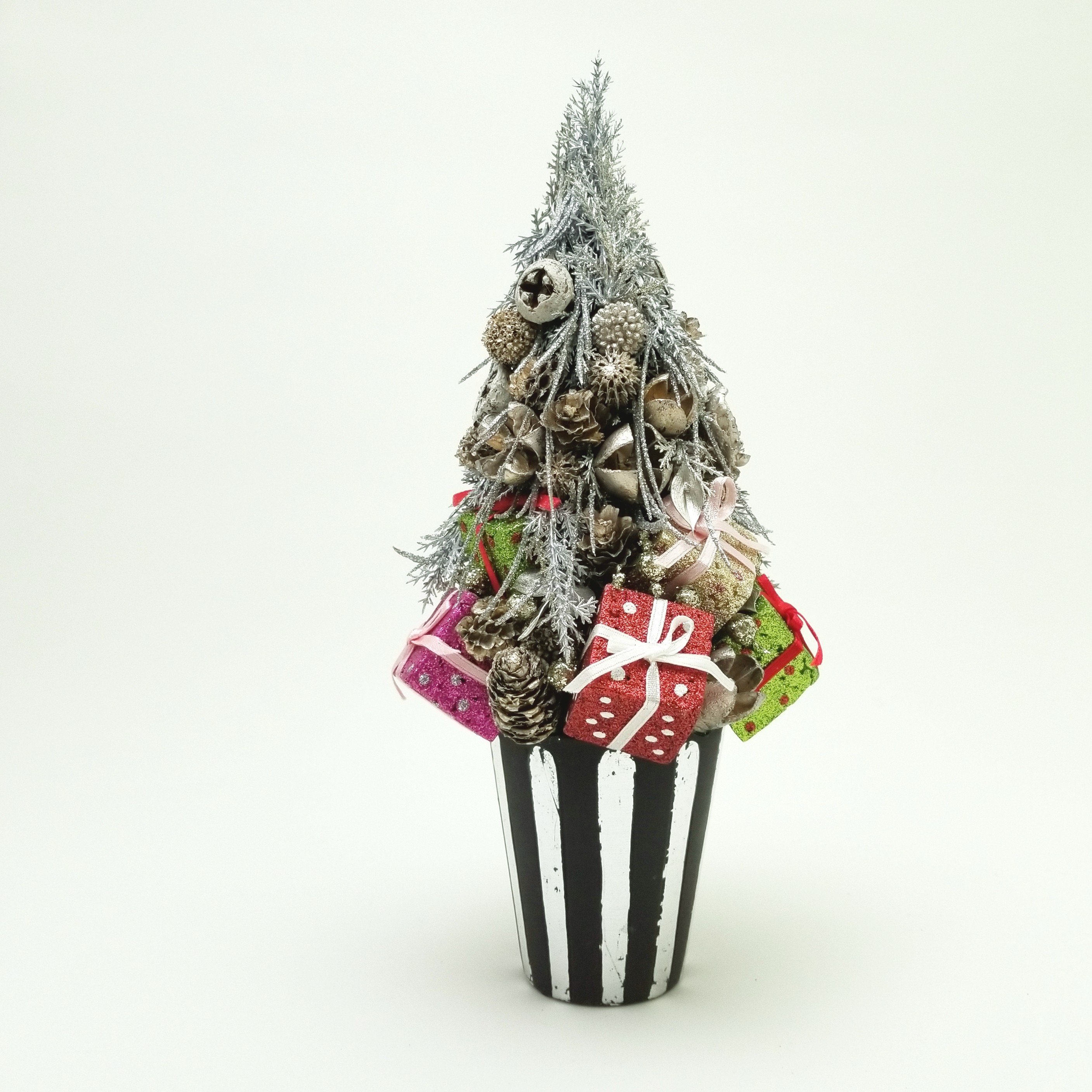 ギフトボックスクリスマスツリー Iichi ハンドメイド クラフト作品 手仕事品の通販