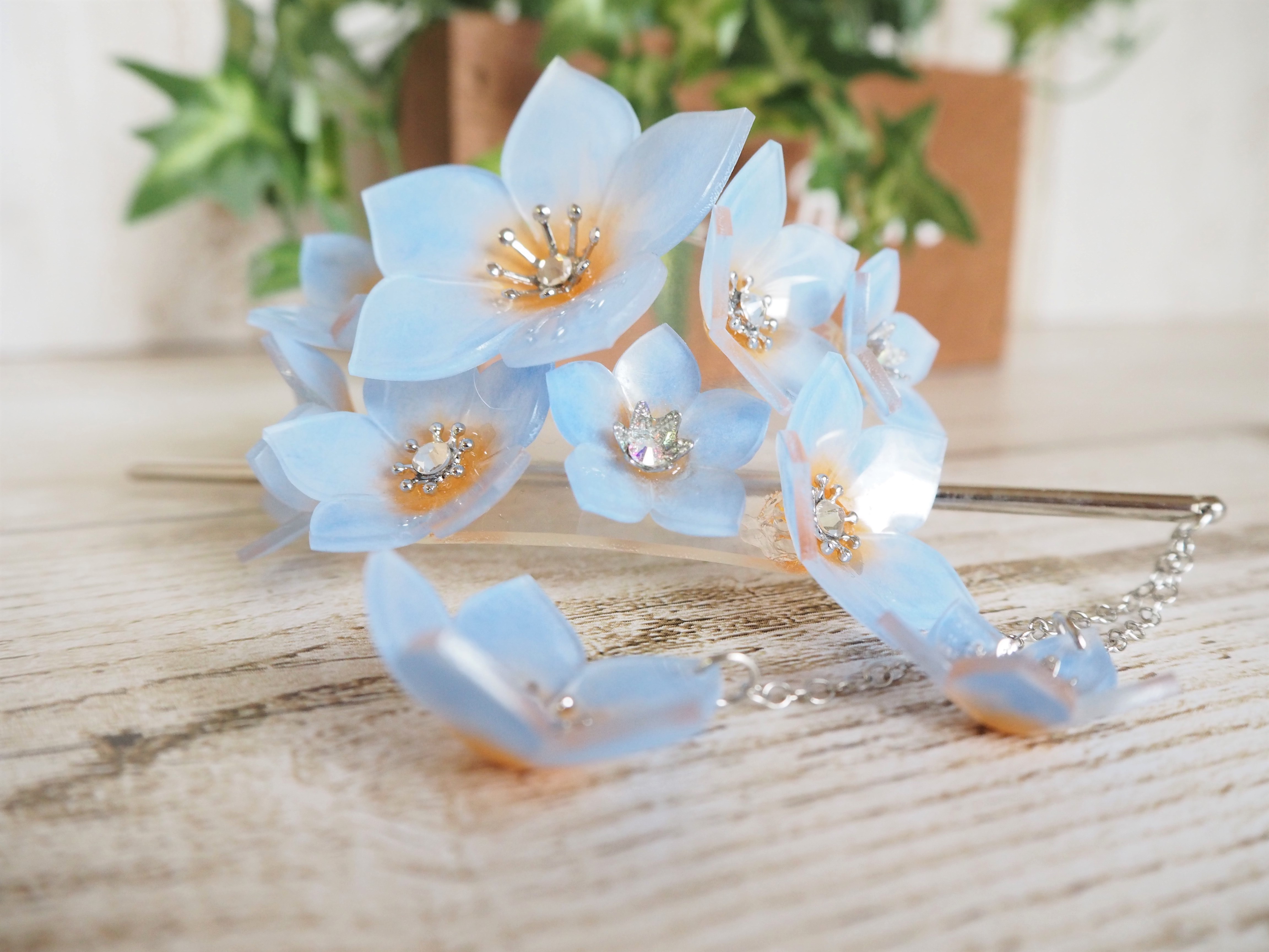 クリスマスローズのマジェステ サックス かんざしバレッタ Iichi ハンドメイド クラフト作品 手仕事品の通販 クリスマスローズのマジェステ サックス かんざしバレッタ Iichi ハンドメイド クラフト作品 手仕事品の通販