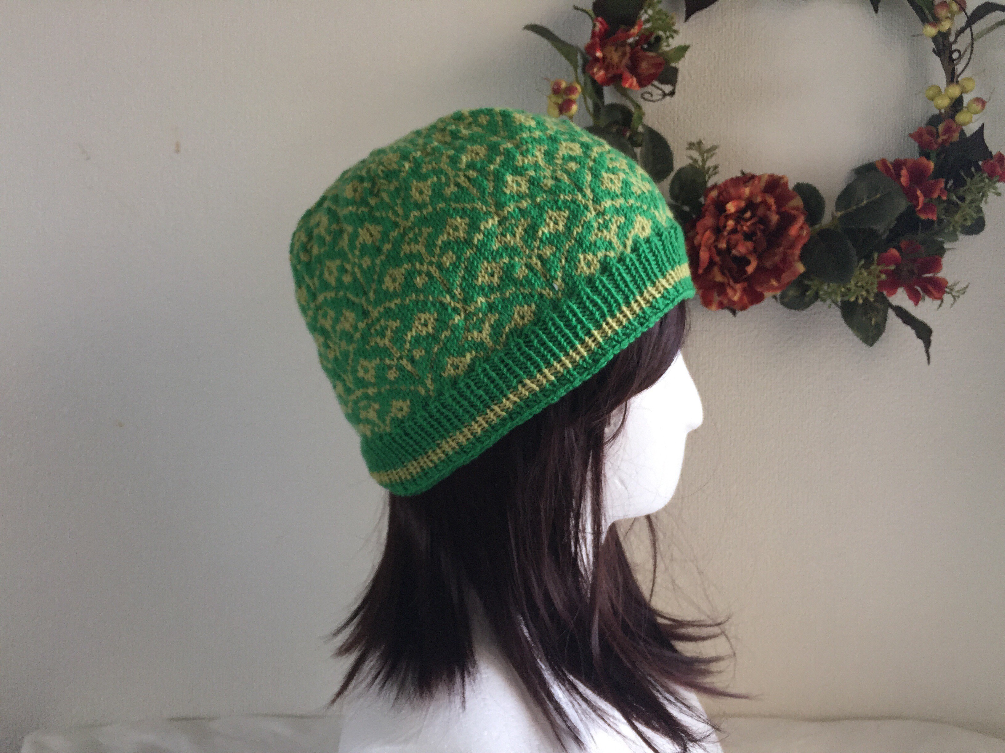 編みこみ模様のカラフルニット帽 Iichi ハンドメイド クラフト作品 手仕事品の通販