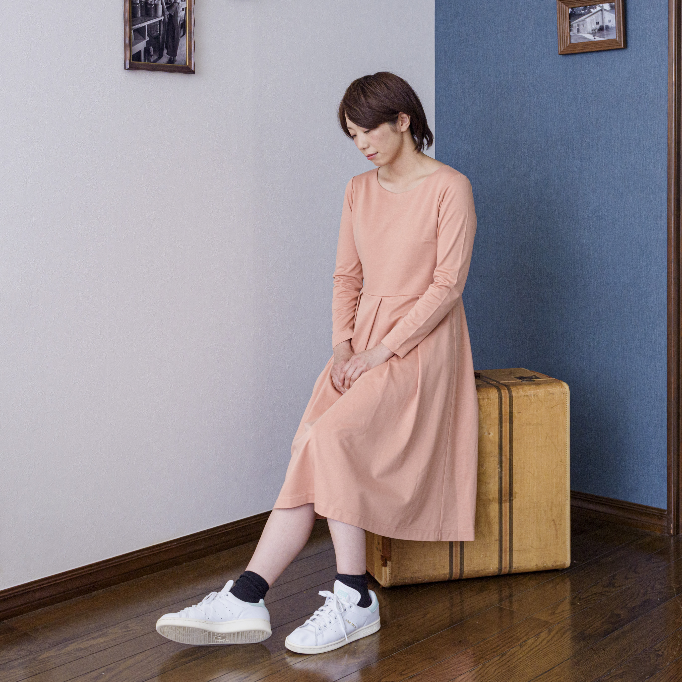 M アーミッシュ風シンプルワンピース 長袖 サーモンピンク 定番生地 Iichi ハンドメイド クラフト作品 手仕事品の通販