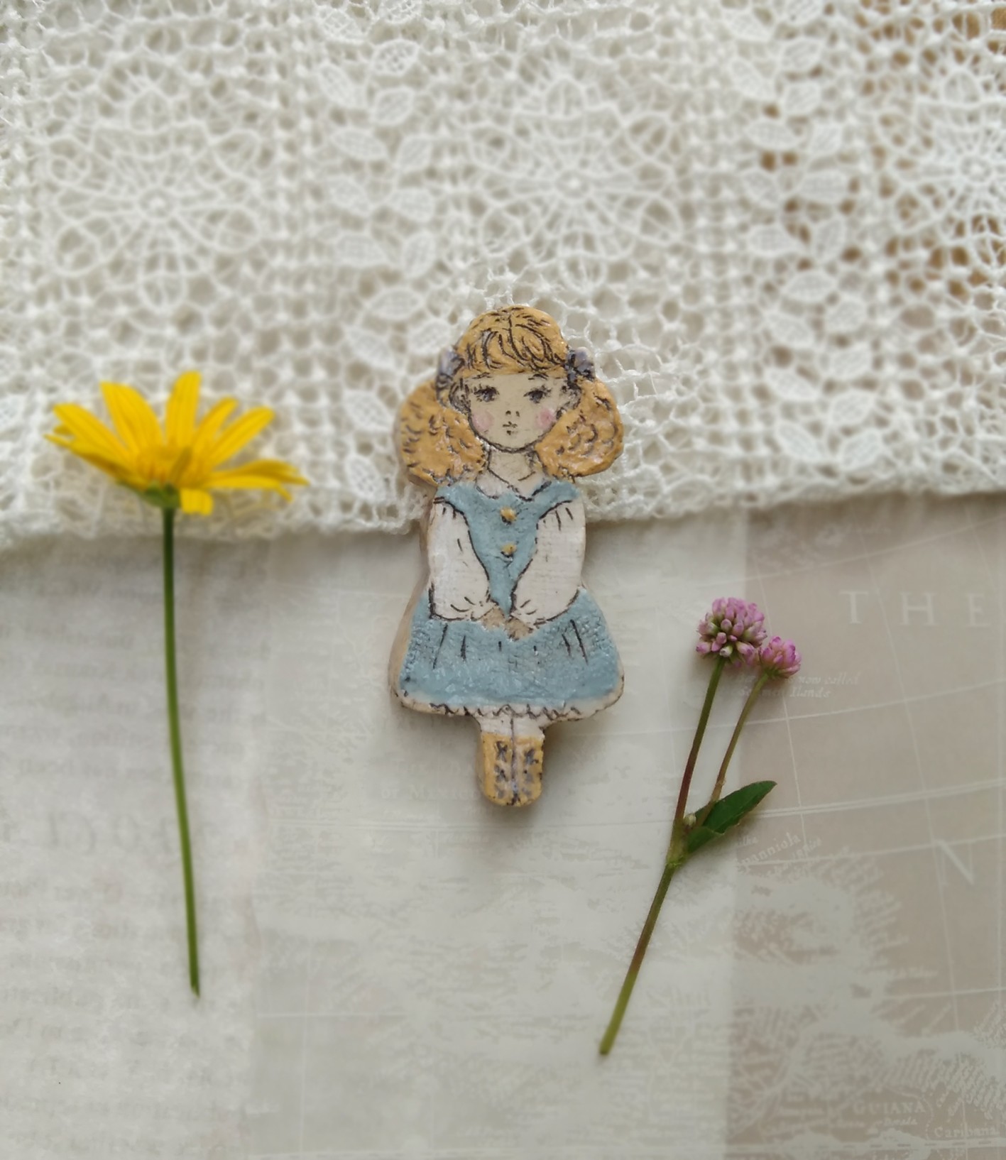 フランス人形のような女の子のブローチ Iichi ハンドメイド クラフト作品 手仕事品の通販