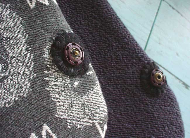 ライオン柄ニット生地のあったかミニマフラー Iichi ハンドメイド クラフト作品 手仕事品の通販