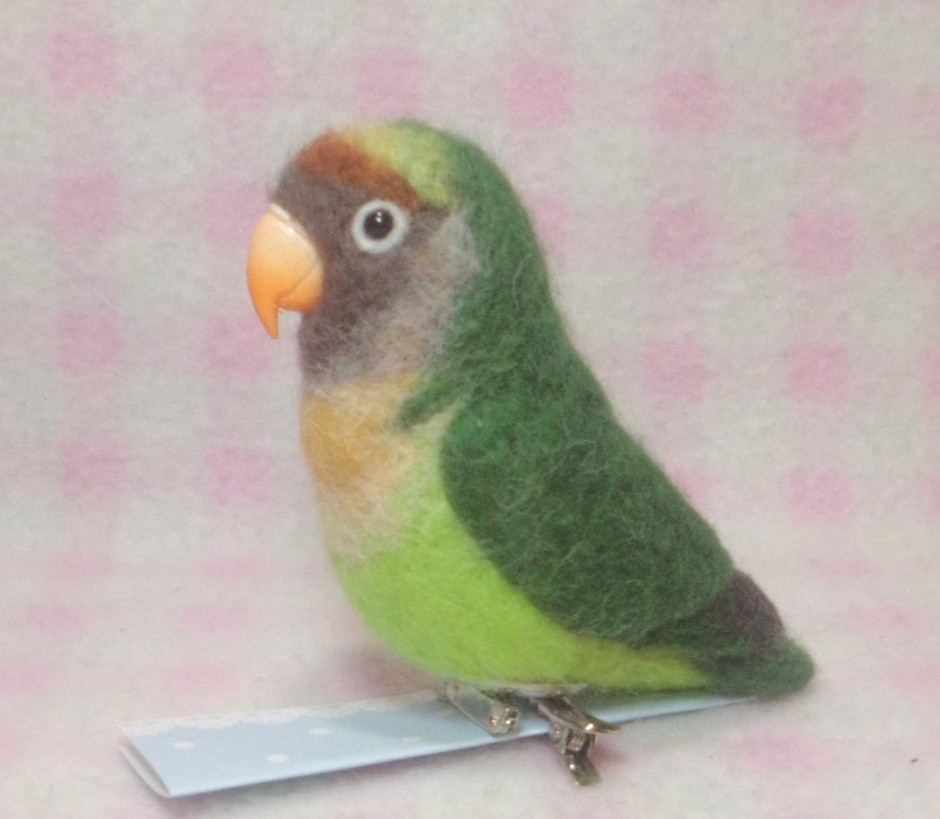 ヤエザクラインコ Mini 選べる2タイプ クリップ付ブローチorマグネット 羊毛フェルト Iichi ハンドメイド クラフト作品 手仕事品の通販