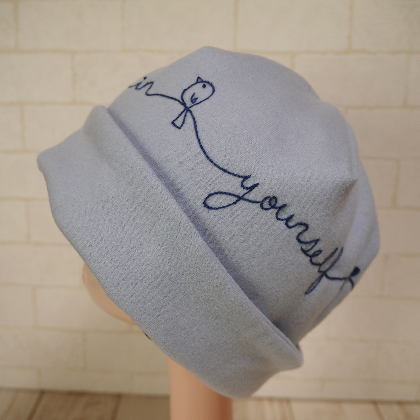 圧縮ウールニット生地で作ったニット帽 Believe In Youself 鳥 Iichi ハンドメイド クラフト作品 手仕事品の通販