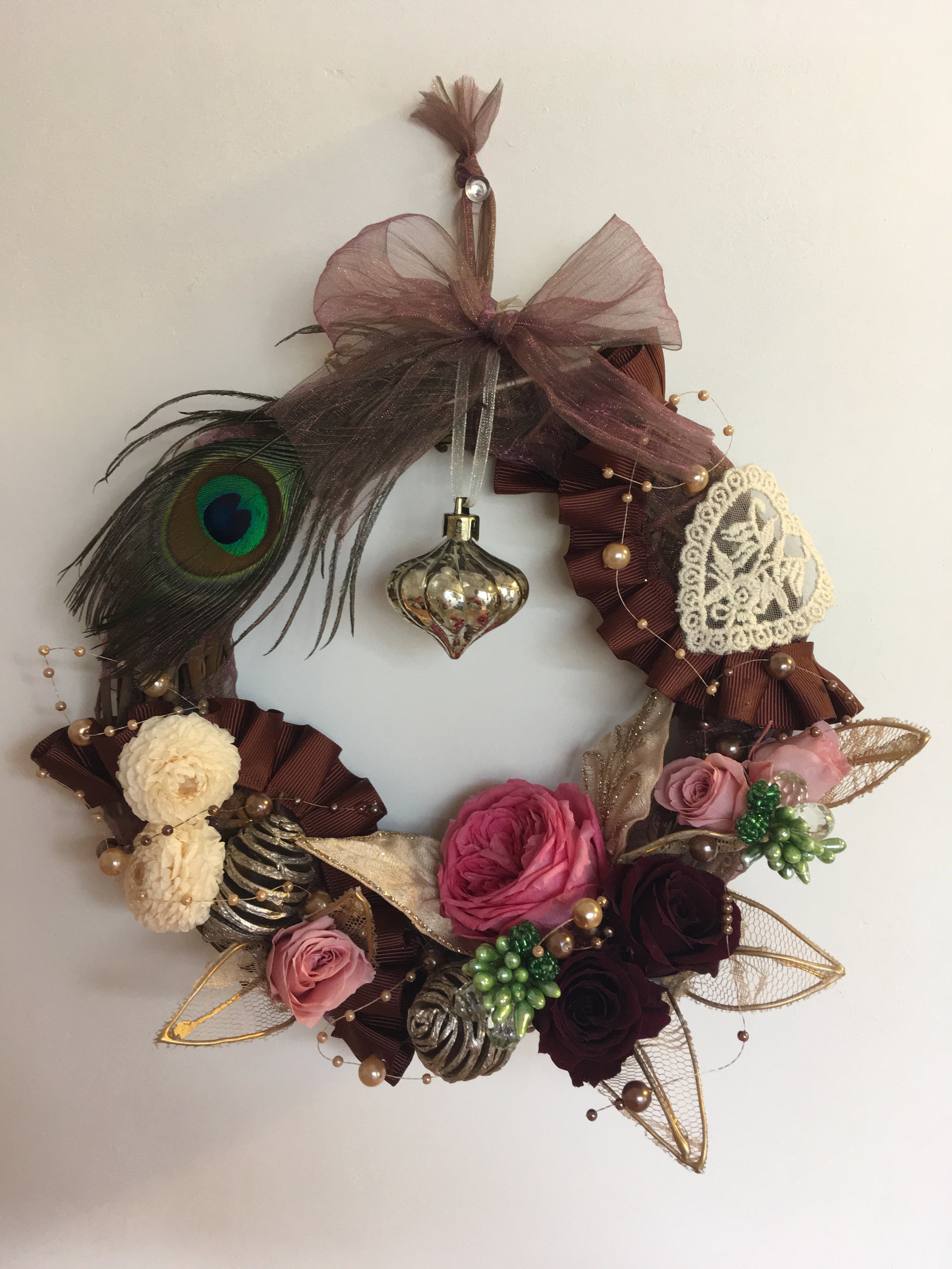 華やか バラ ダリアのクリスマスリース Iichi ハンドメイド クラフト作品 手仕事品の通販 華やか バラ ダリアのクリスマスリース Iichi ハンドメイド クラフト作品 手仕事品の通販
